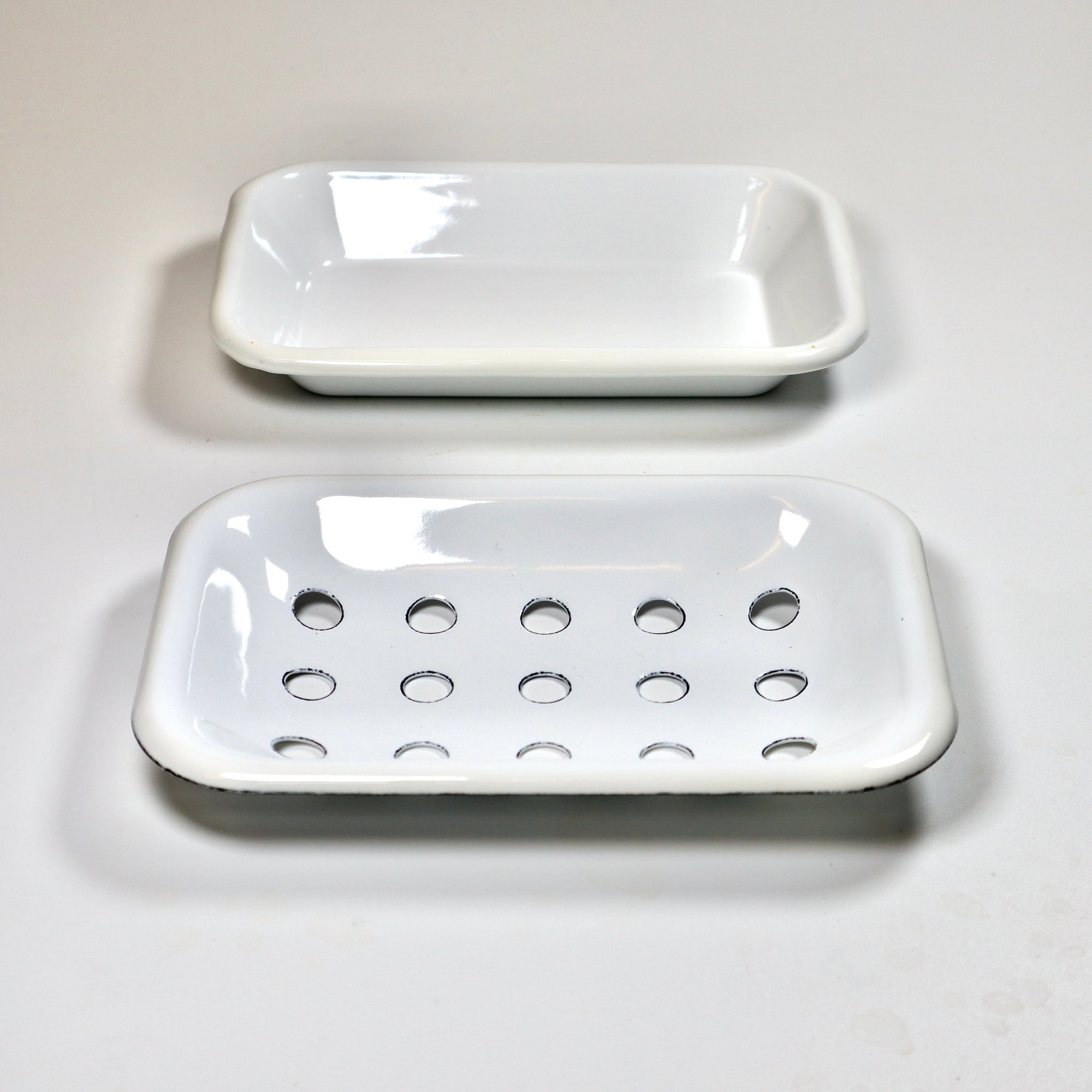 Two-part Enamel Soap Dish - White